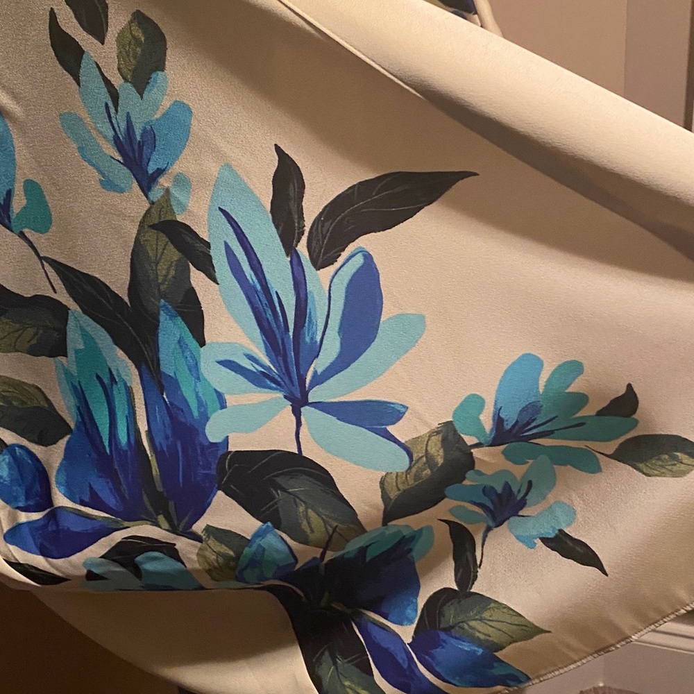 Wrap - Picture 5 of 7